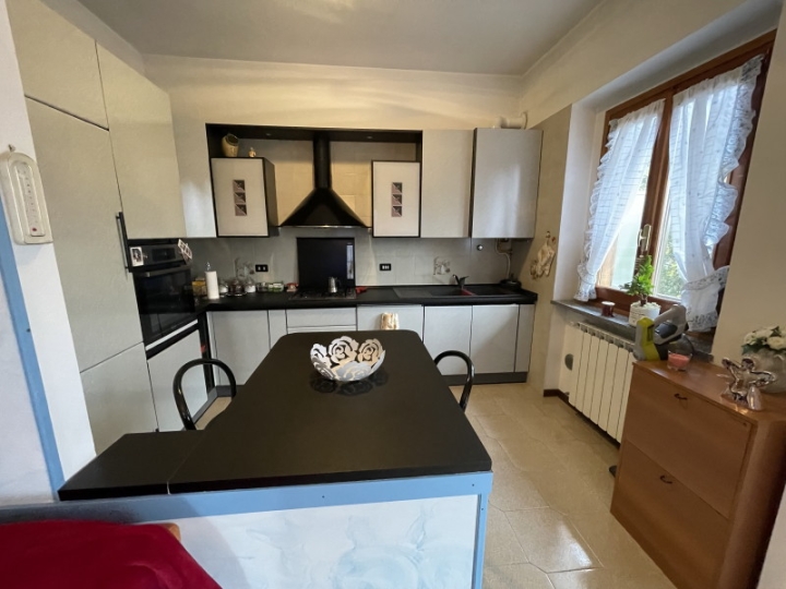 APPARTAMENTO IN VILLA CON PARCO